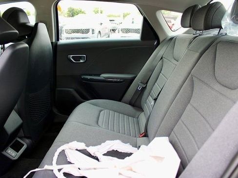 New 2025 Kia K4 EX image 20