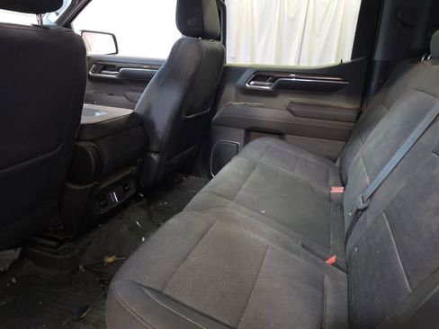 Used 2023 Chevrolet Silverado 1500 LT AWD/4WD image 5