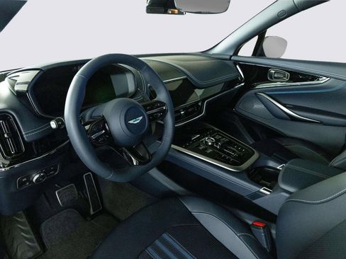 New 2026 Aston Martin DBX 707 image 21