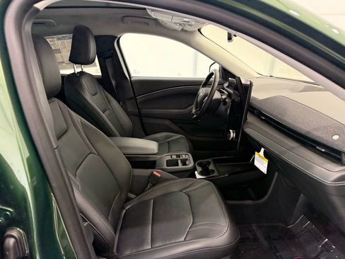 New 2025 Ford Mustang Mach-E Premium image 22