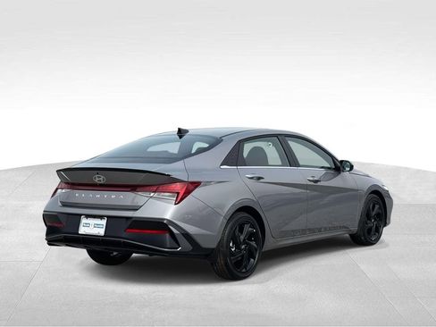 New 2026 Hyundai Elantra SEL Sport Premium FWD image 4