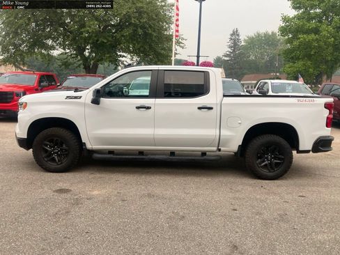 Used 2024 Chevrolet Silverado 1500 LT Trail Boss w/ Protection Package AWD/4WD image 8