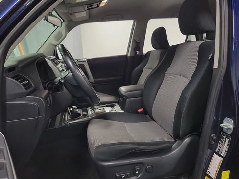 Used 2017 Toyota 4Runner SR5 AWD/4WD image 13