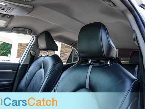 Used 2019 Toyota Camry XSE FWD image 21