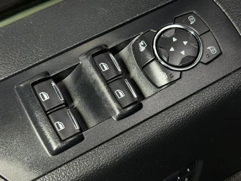 Used 2015 Ford F150 Platinum w/ Equipment Group 701A Luxury AWD/4WD image 26