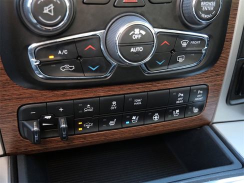 Used 2016 RAM 1500 Laramie w/ Convenience Group image 20