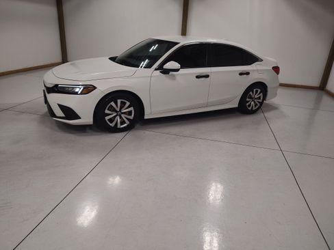 Used 2024 Honda Civic LX image 4