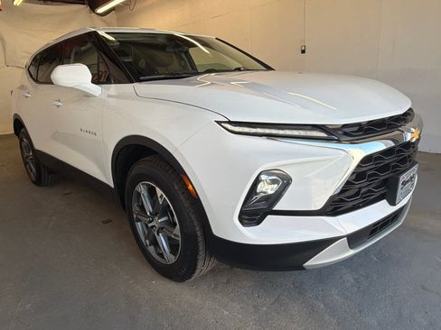 Certified 2025 Chevrolet Blazer LT image 4