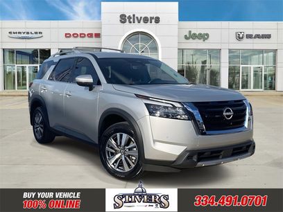 Used 2025 Nissan Pathfinder SL