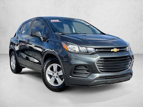 Used 2020 Chevrolet Trax LS FWD image 12
