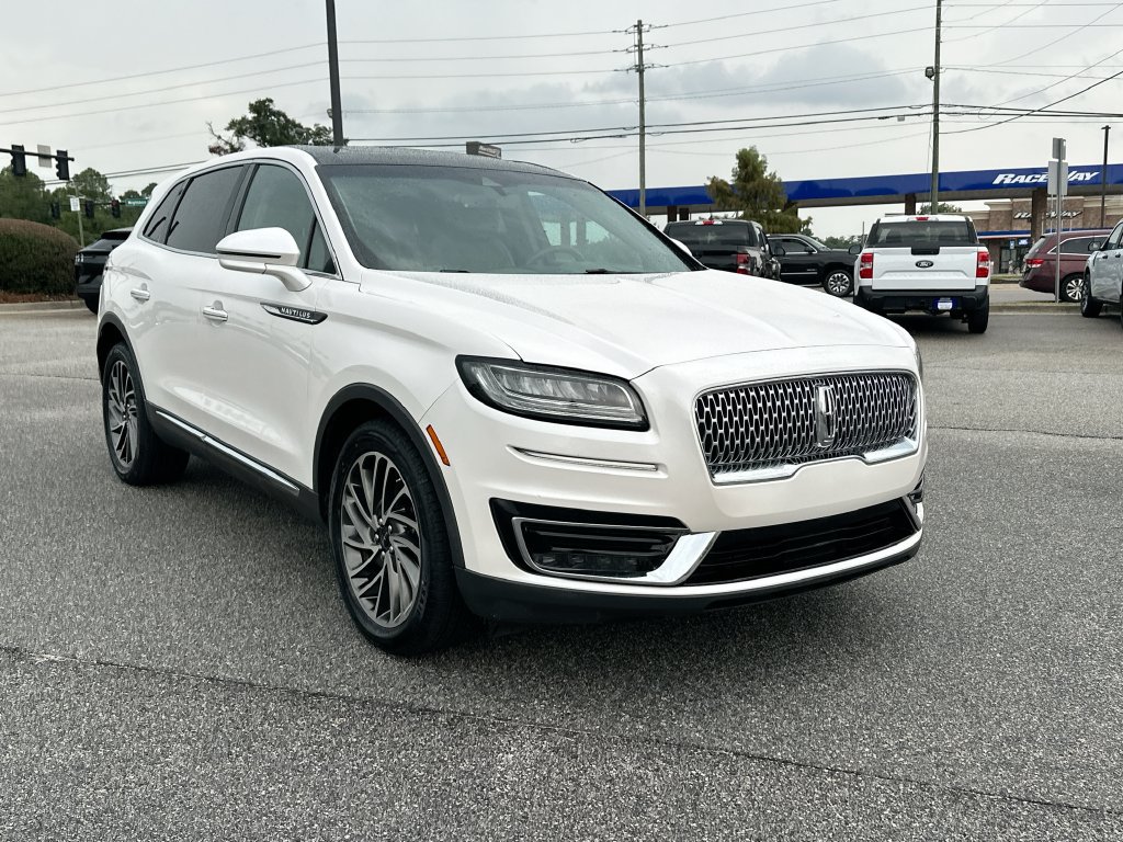 Used 2019 Lincoln Nautilus Reserve w/ Cargo Utility Package AWD/4WD image 2