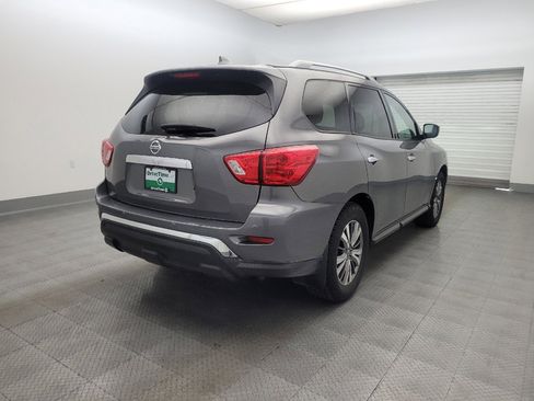 Used 2019 Nissan Pathfinder S image 9