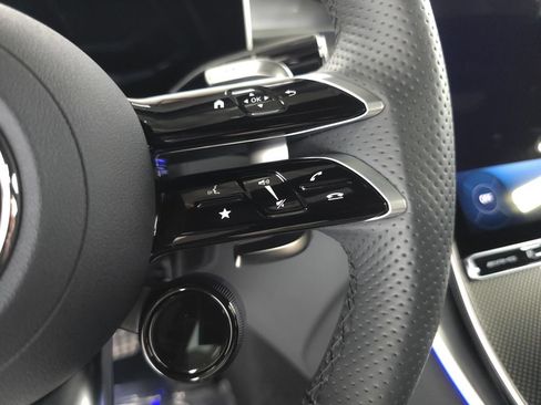 Used 2025 Mercedes-Benz GLC 43 AMG 4MATIC image 13