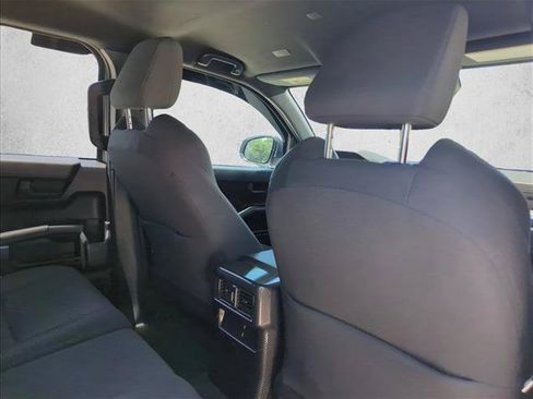 Used 2025 Toyota 4Runner SR5 AWD/4WD image 19