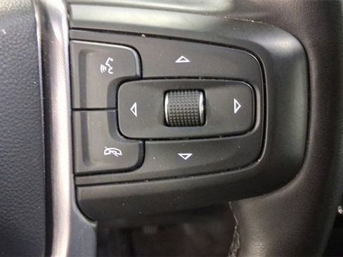 Used 2024 GMC Sierra 1500 SLE image 28