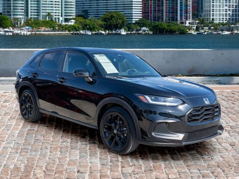 Certified 2023 Honda HR-V Sport image 3