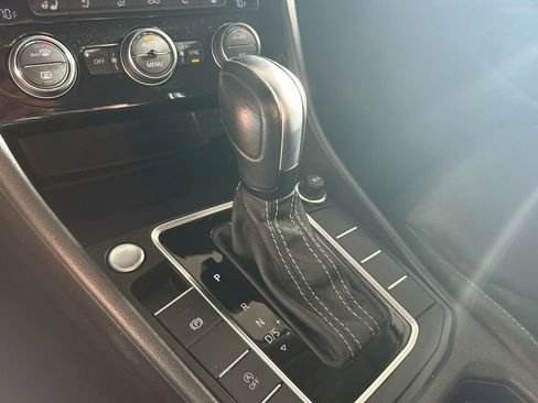 Certified 2021 Volkswagen Jetta SEL Premium image 32