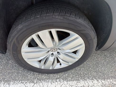 Used 2020 Volkswagen Atlas SE w/ Towing Package FWD image 9