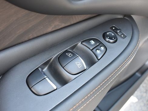 Used 2022 Nissan Murano Platinum w/ Cargo Package FWD image 13