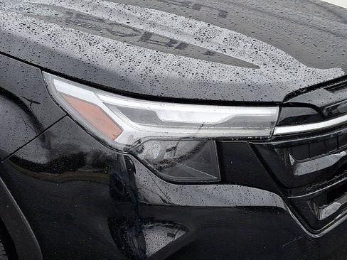 Used 2025 Subaru Forester Touring image 9