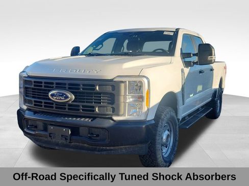 Used 2023 Ford F250 XL w/ XL Off-Road Package image 5