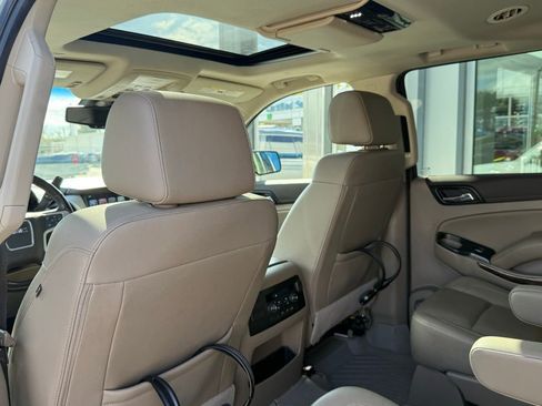 Used 2020 GMC Yukon XL SLT w/ Premium Edition image 44