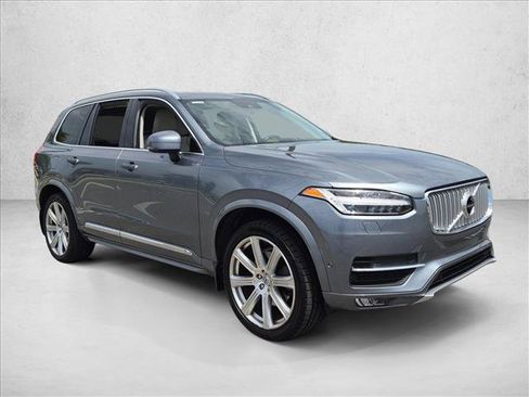 Used 2018 Volvo XC90 T6 Inscription w/ Convenience Package AWD/4WD image 3