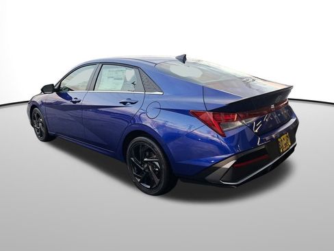 New 2026 Hyundai Elantra SEL Sport image 3