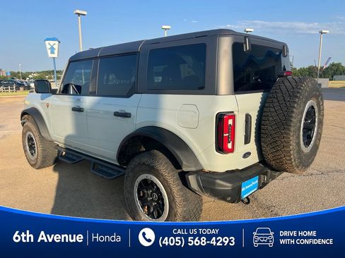Used 2023 Ford Bronco Badlands w/ Sasquatch Package AWD/4WD image 7