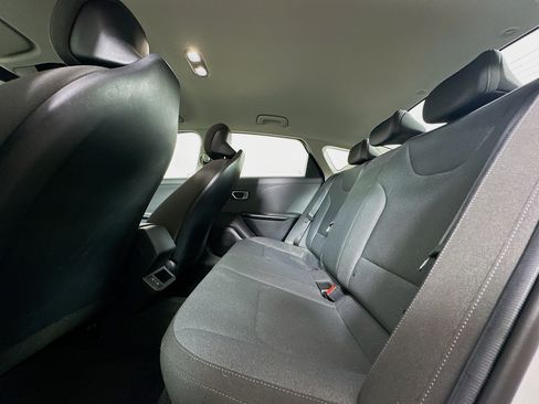 Used 2025 Kia K4 FWD image 26