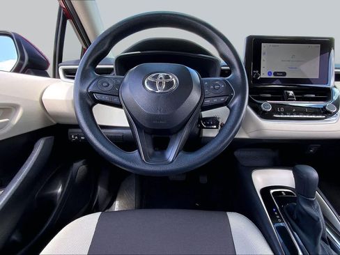 Used 2026 Toyota Corolla LE FWD image 6