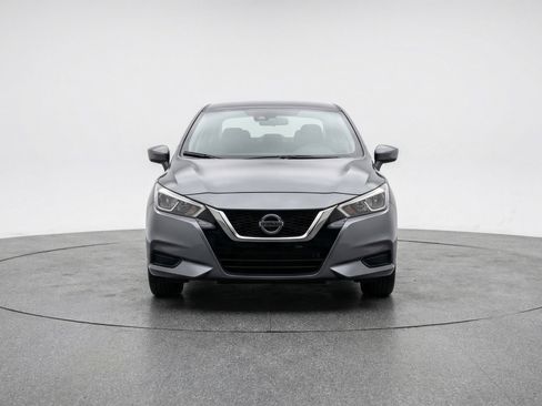 Used 2025 Nissan Versa SV FWD image 2