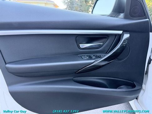 Used 2018 BMW 330e RWD image 28