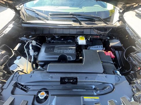 Used 2024 Nissan Pathfinder SL image 22