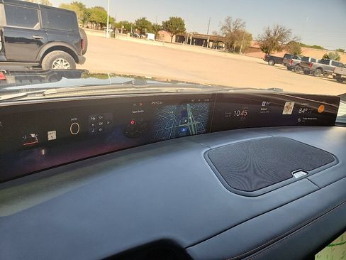 Used 2025 Lincoln Navigator Black Label AWD/4WD image 10