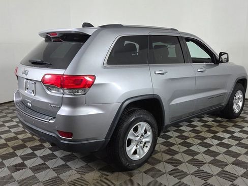 Used 2017 Jeep Grand Cherokee Laredo w/ Quick Order Package 23E AWD/4WD image 8