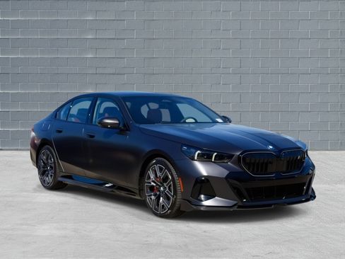 New 2026 BMW i5 eDrive40 w/ M Sport Package image 2