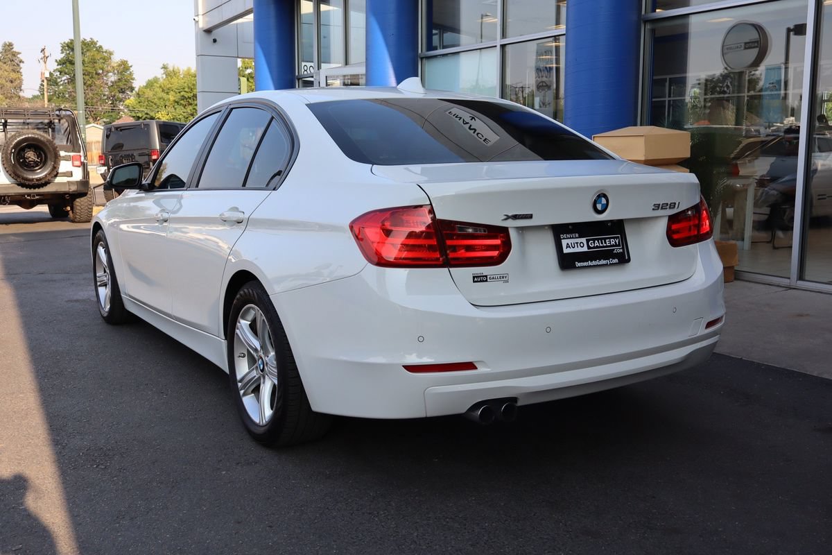 Used 2015 BMW 328i xDrive Sedan AWD/4WD image 3