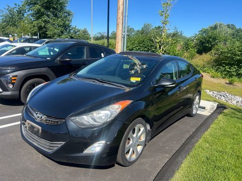 Used 2013 Hyundai Elantra Limited FWD image 1