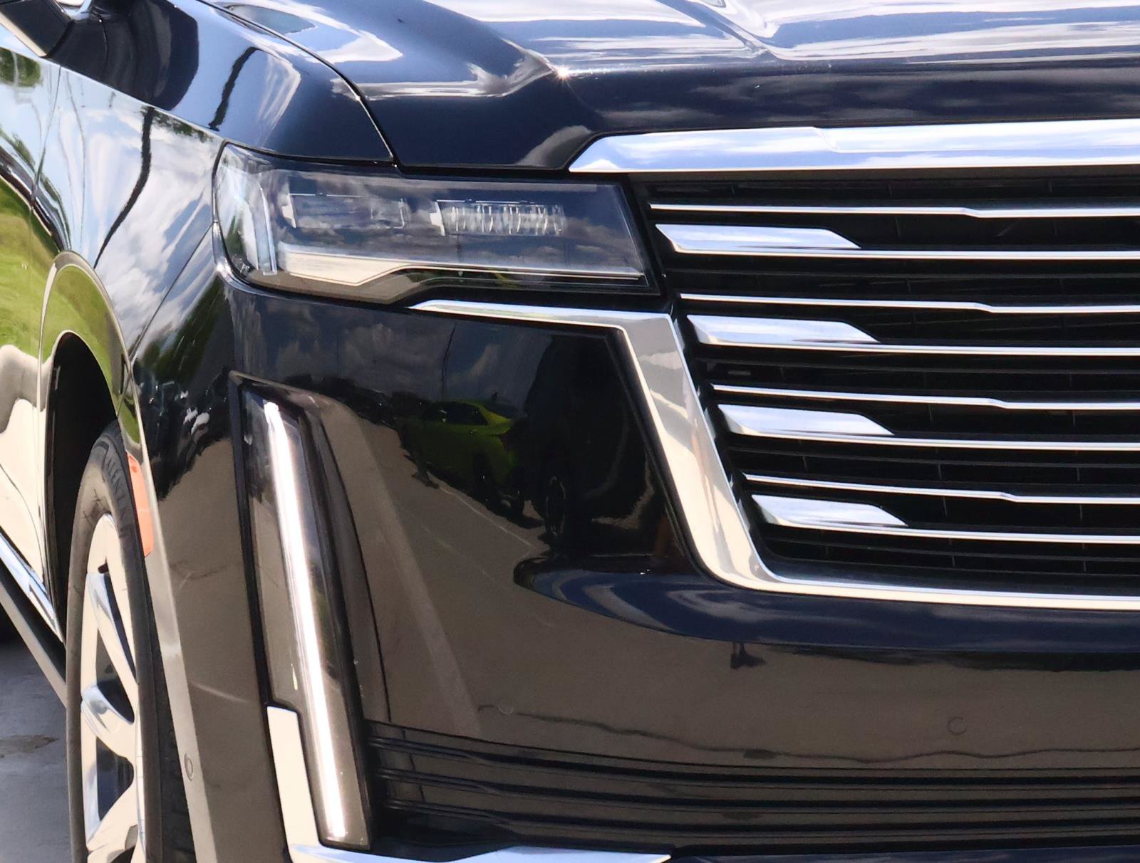 Certified 2024 Cadillac Escalade ESV Premium Luxury Platinum AWD/4WD image 9