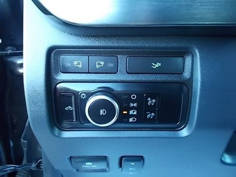 Used 2024 Ford F350 Lariat image 19