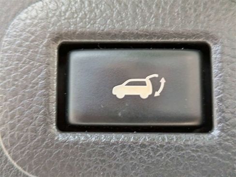 Used 2020 Nissan Armada Platinum w/ Platinum Reserve Package image 14