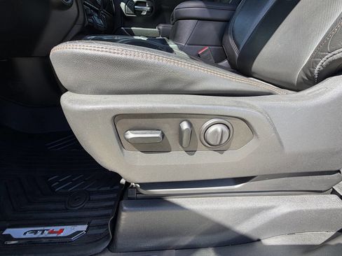 Used 2020 GMC Sierra 1500 AT4 w/ AT4 Premium Package image 5