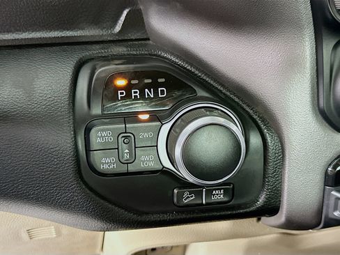 Used 2020 RAM 1500 Big Horn AWD/4WD image 17