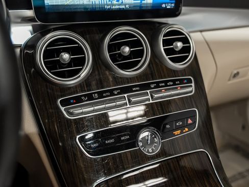 Used 2019 Mercedes-Benz C 300 4MATIC Cabriolet w/ Multimedia Package image 31