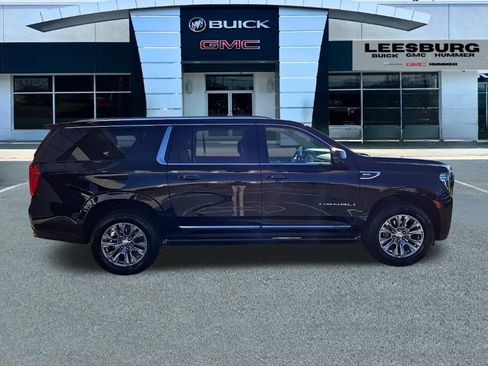 Used 2023 GMC Yukon XL Denali image 8