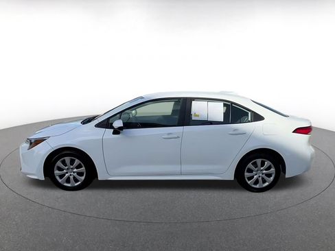 Used 2025 Toyota Corolla LE FWD image 7