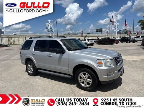 Used 2010 Ford Explorer XLT RWD image 2