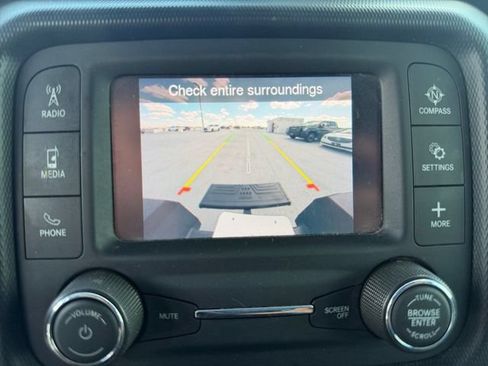 Used 2021 Jeep Gladiator Sport AWD/4WD image 9
