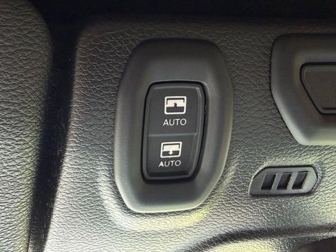 Used 2021 Jeep Wrangler Unlimited Sahara AWD/4WD image 32
